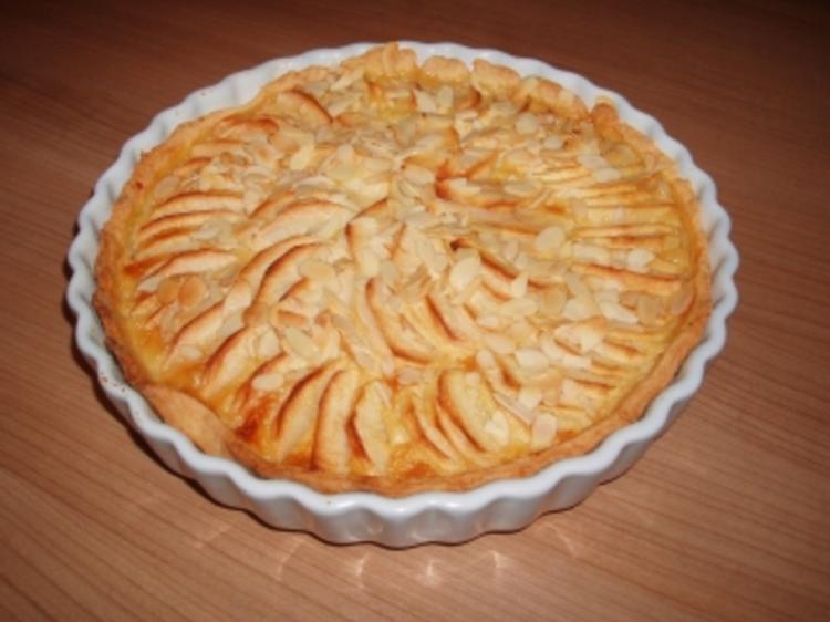 Apfelkuchen mit Amaretto-Guss - Rezept mit Bild - kochbar.de