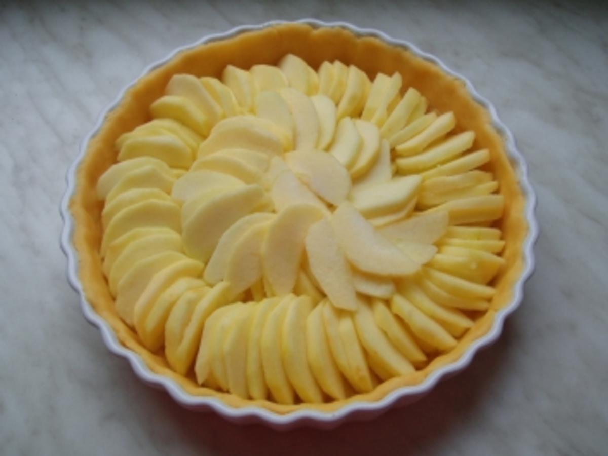 Apfelkuchen mit Amaretto Guss - einfach - von Claudia84