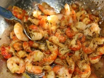 Spaghetti mit Garnelen in Kräuter-Tomaten-Sauce - Rezept - Bild Nr. 3