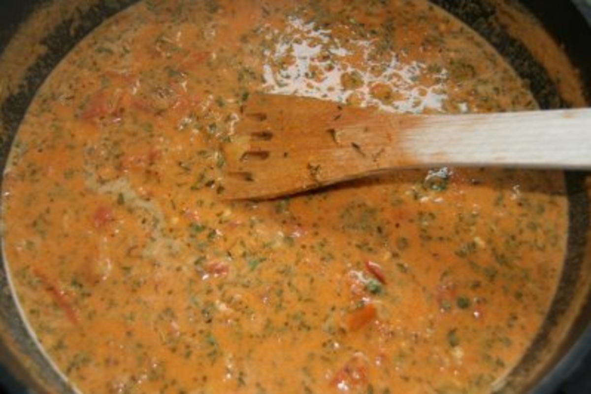 Spaghetti mit Garnelen in Kräuter-Tomaten-Sauce - Rezept - Bild Nr. 4