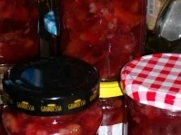 Rezept: Pflaumenmarmelade mit Vanille und Walnüssen Bild Nr. 2 Pflaumenmarmelade mit Vanille und Walnüssen - Rezept - Bild Nr. 2