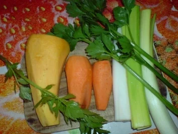 Rezept: Nudelsuppe mit Herz Bild Nr. 10 Nudelsuppe mit Herz - Rezept - Bild Nr. 10