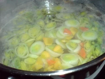 Rezept: Nudelsuppe mit Herz Bild Nr. 13 Nudelsuppe mit Herz - Rezept - Bild Nr. 13