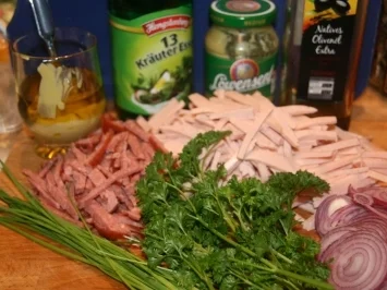 Rezept: Wurstsalat mit Cabanossi Bild Nr. 5 Wurstsalat mit Cabanossi - Rezept - Bild Nr. 5