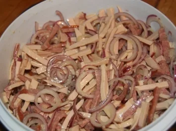 Rezept: Wurstsalat mit Cabanossi Bild Nr. 7 Wurstsalat mit Cabanossi - Rezept - Bild Nr. 7