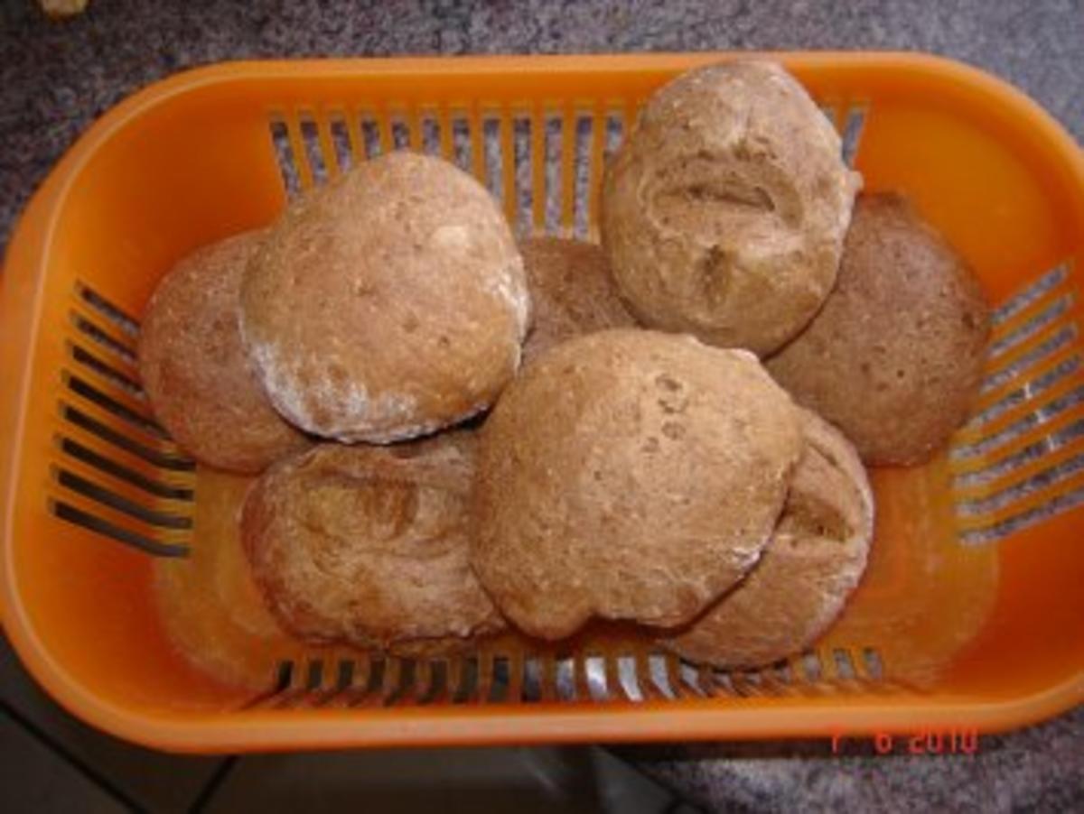 Brot + Brötchen : Rustikale Weckle - Rezept - kochbar.de