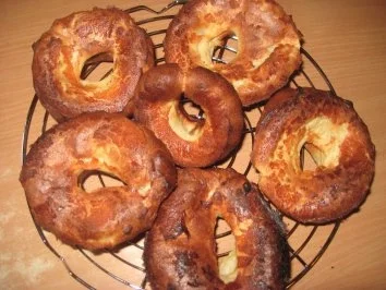 Rezept: Eierkränze (regionale Spezialität) selbstgemacht Bild Nr. 2 Eierkränze (regionale Spezialität) selbstgemacht - Rezept - Bild Nr. 2