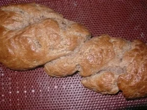 Pizzakatzes Sauerteig-Hefezopf - Rezept