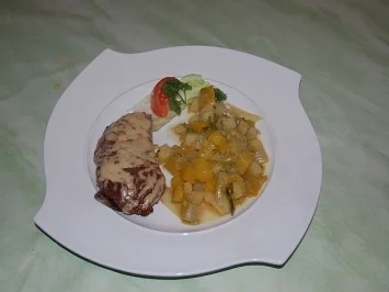 Rezept: Rinderhüftsteak mit Kürbisgemüse Rinderhüftsteak mit Kürbisgemüse - Rezept