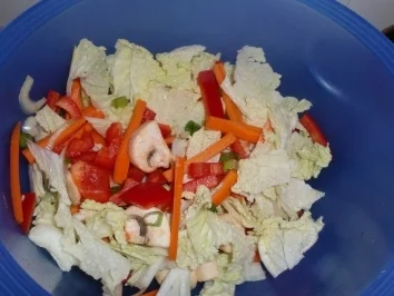 Rezept: Chop Suey mit Pute und Bratnudeln Bild Nr. 5 Chop Suey mit Pute und Bratnudeln - Rezept - Bild Nr. 5