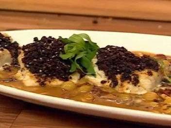 Rezept: Zanderfilet mit Schwarzbrot, Trauben und Estragon Zanderfilet mit Schwarzbrot, Trauben und Estragon - Rezept