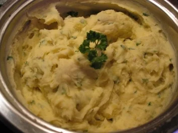 Rezept: Kartoffelpüree mit Petersilie Kartoffelpüree mit Petersilie - Rezept