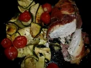 Rezept: Hänchenbrust im Schinkenmantel mit Zuccinigemüse Hänchenbrust im Schinkenmantel mit Zuccinigemüse - Rezept