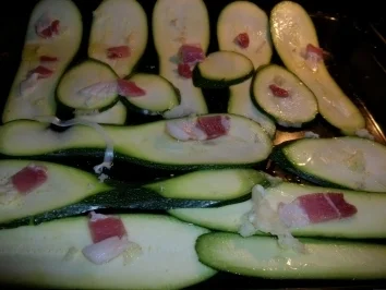 Hänchenbrust im Schinkenmantel mit Zuccinigemüse - Rezept - Bild Nr. 2