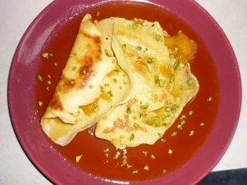 Crepes mit Orangensauce und Pistazien - Rezept - Bild Nr. 2