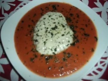 Tomatensuppe mit Croûtons - Rezept