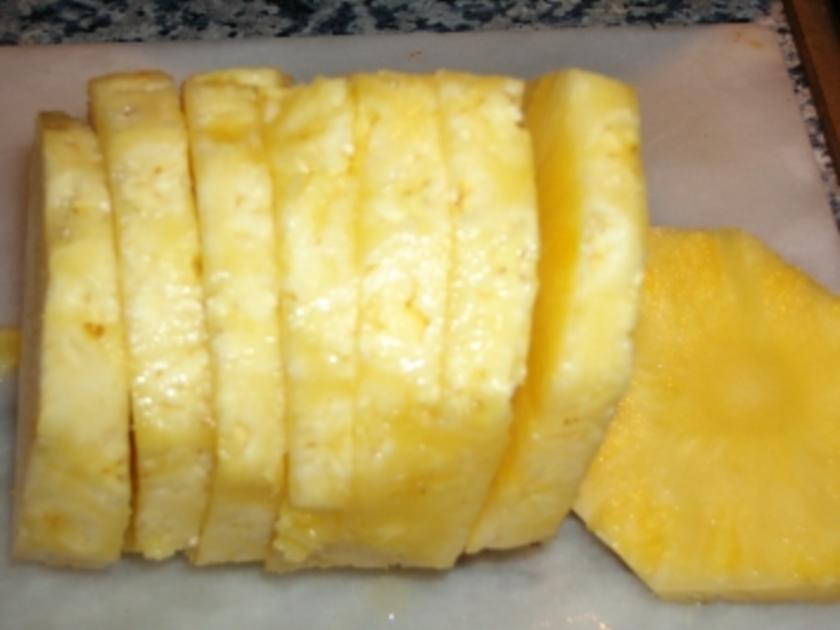 Ananaskuchen mit Kokoshaube - einfach - 338 kcal/100g