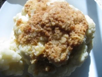 Blumenkohl mit Semmelbröselkruste - Rezept