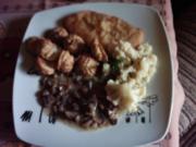 Schnitzel mit Butterblumenkohl,Champignon-Ragout und Kroketten - Rezept