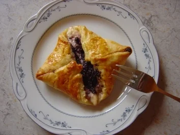 Rezept: Blätterteig-Kuchen mit Buco und Heidelbeeren... Blätterteig-Kuchen mit Buco und Heidelbeeren... - Rezept