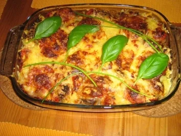 Gulasch mit Gnocchi gratiniert - Rezept