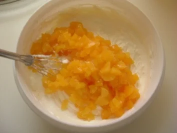 Rezept: TORTE: APRIKOSEN-FRISCHKÄSE-TORTE Bild Nr. 10 TORTE: APRIKOSEN-FRISCHKÄSE-TORTE - Rezept - Bild Nr. 10