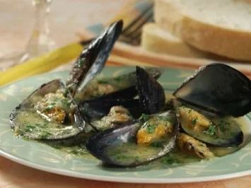 Miesmuscheln a la Buzzara - Rezept