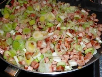 Rezept: Dicke Kartoffelsuppe Bild Nr. 12 Dicke Kartoffelsuppe - Rezept - Bild Nr. 12