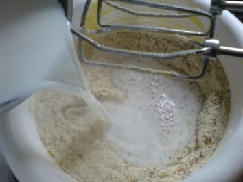 Rezept: Nusskuchen Bild Nr. 9 Nusskuchen - Rezept - Bild Nr. 9