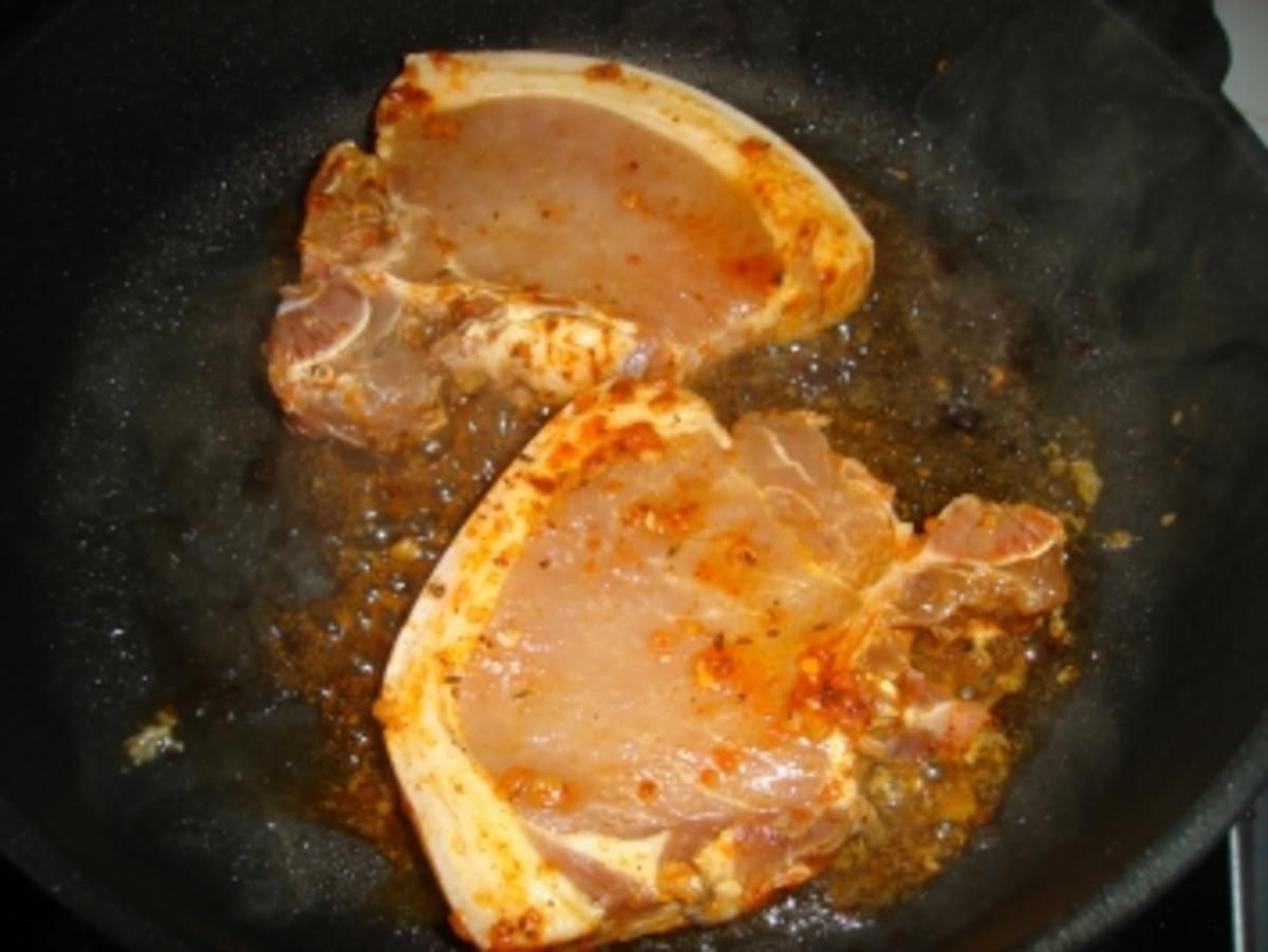 Gebratenes Schweinskotlett mit Paprika & Thymian - Rezept - Bild Nr. 2