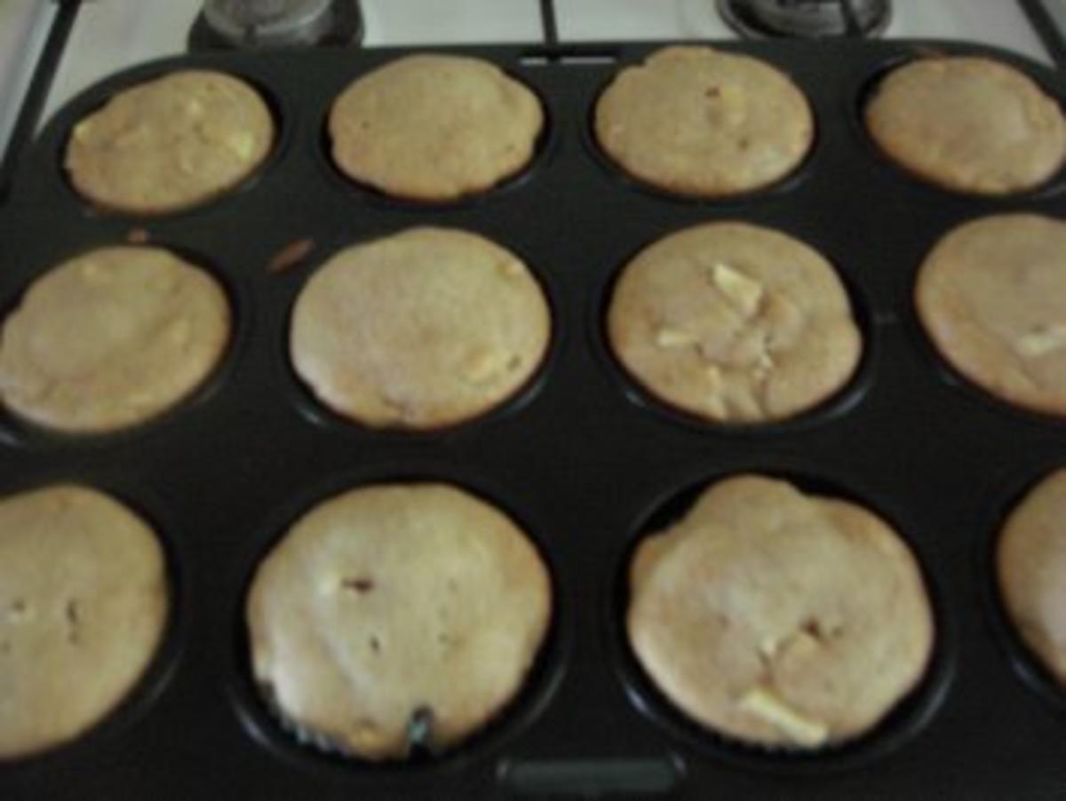 backe, backe Apfel-Marzipan-Muffins - Rezept - kochbar.de