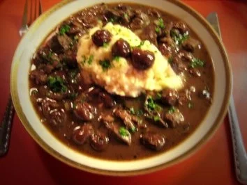 Hähnchenleberragout mit Sherry und Kirschen - Rezept