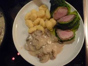 Schweinefilet im Wirsingmantel - Rezept