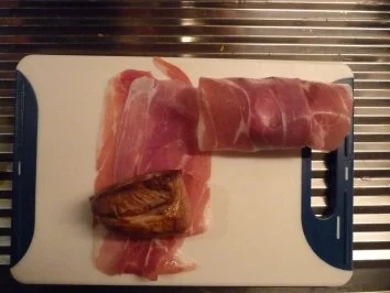 Rezept: Schweinefilet im Wirsingmantel Bild Nr. 2 Schweinefilet im Wirsingmantel - Rezept - Bild Nr. 2