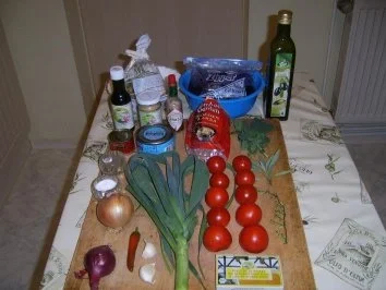 Rezept: Nam Pla Suppe an Rotkohlbrühe mit Thunfisch Bild Nr. 2 Nam Pla Suppe an Rotkohlbrühe mit Thunfisch - Rezept - Bild Nr. 2