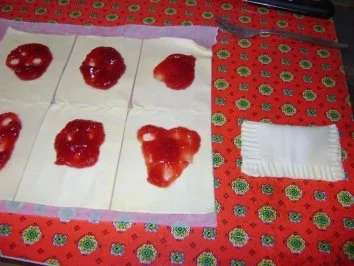 Blätterteigtaschen mit Zwetschgenmarmelade - Rezept - Bild Nr. 3