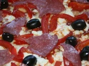 Italienische Salamipizza - Rezept