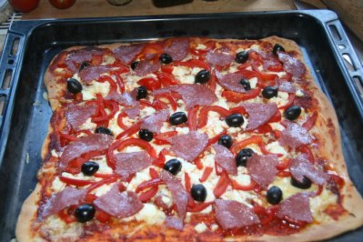 Italienische Salamipizza - Rezept - Bild Nr. 6