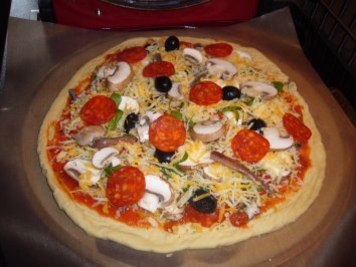 Kikis Pizza Rucola - Rezept - Bild Nr. 7