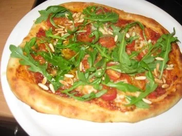 Rezept: Kikis Pizza Rucola Bild Nr. 2 Kikis Pizza Rucola - Rezept - Bild Nr. 2