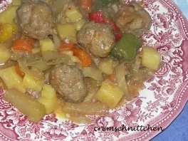 Rezept: Kunterbunte Gemüsepfanne mit Hackbällchen Bild Nr. 2 Kunterbunte Gemüsepfanne mit Hackbällchen - Rezept - Bild Nr. 2