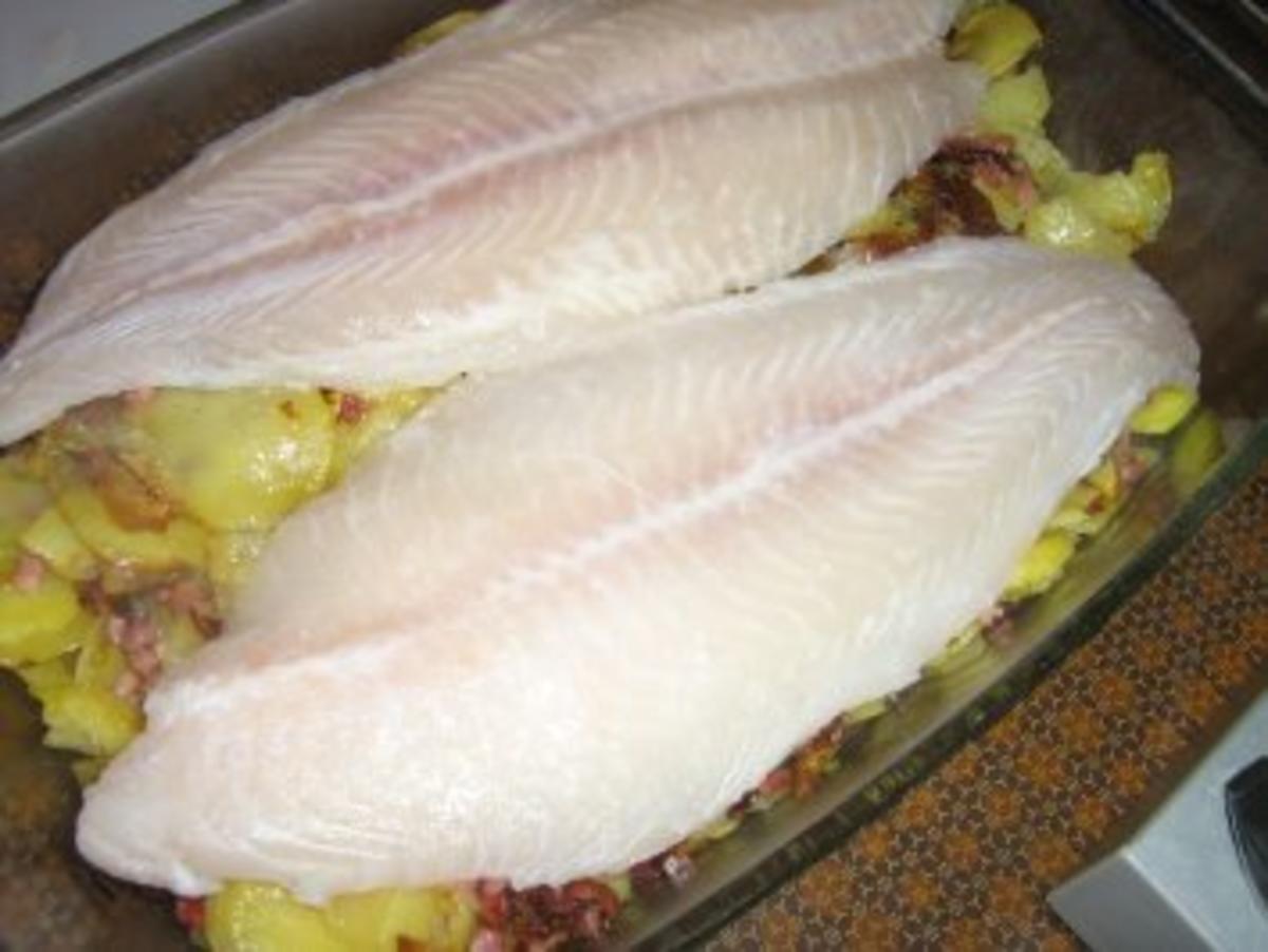 Fischfilet auf Bratkartoffeln unter einer Senf-Käse-Kruste - Rezept - Bild Nr. 7