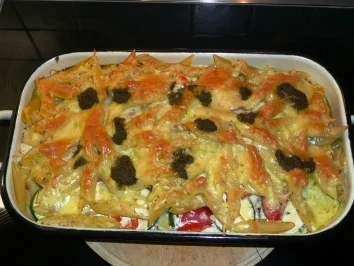 Nudelauflauf mit Gemüse und Basilikum - Rezept