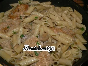 Putenfiletmedaillons in einer Weißweinsahnesauce mit Champignons - Rezept - Bild Nr. 4