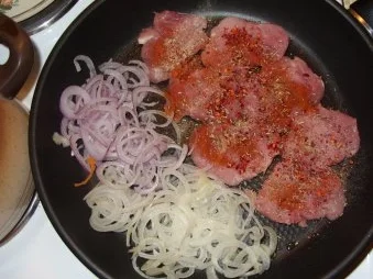 Rezept: Filetmedaillons mit Karottengemüse und Süßkartoffelbrei Bild Nr. 3 Filetmedaillons mit Karottengemüse und Süßkartoffelbrei - Rezept - Bild Nr. 3