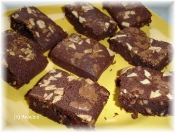 Rezept: Kuchen/Gebäck - Brownies mit Rum und Mandeln Kuchen/Gebäck - Brownies mit Rum und Mandeln - Rezept