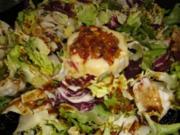 Überbackener Käse auf Salatbeet - Rezept