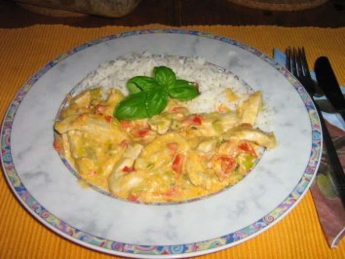 Hähnchengeschnetzeltes mit Tomaten-Gorgonzola-Sauce - Rezept - kochbar.de