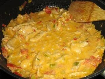 Rezept: Hähnchengeschnetzeltes mit Tomaten-Gorgonzola-Sauce Bild Nr. 6 Hähnchengeschnetzeltes mit Tomaten-Gorgonzola-Sauce - Rezept - Bild Nr. 6