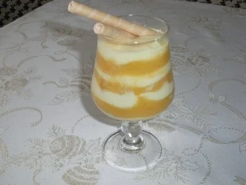 Rezept: Schicht-Speise mit Aprikosenpüree Bild Nr. 2 Schicht-Speise mit Aprikosenpüree - Rezept - Bild Nr. 2